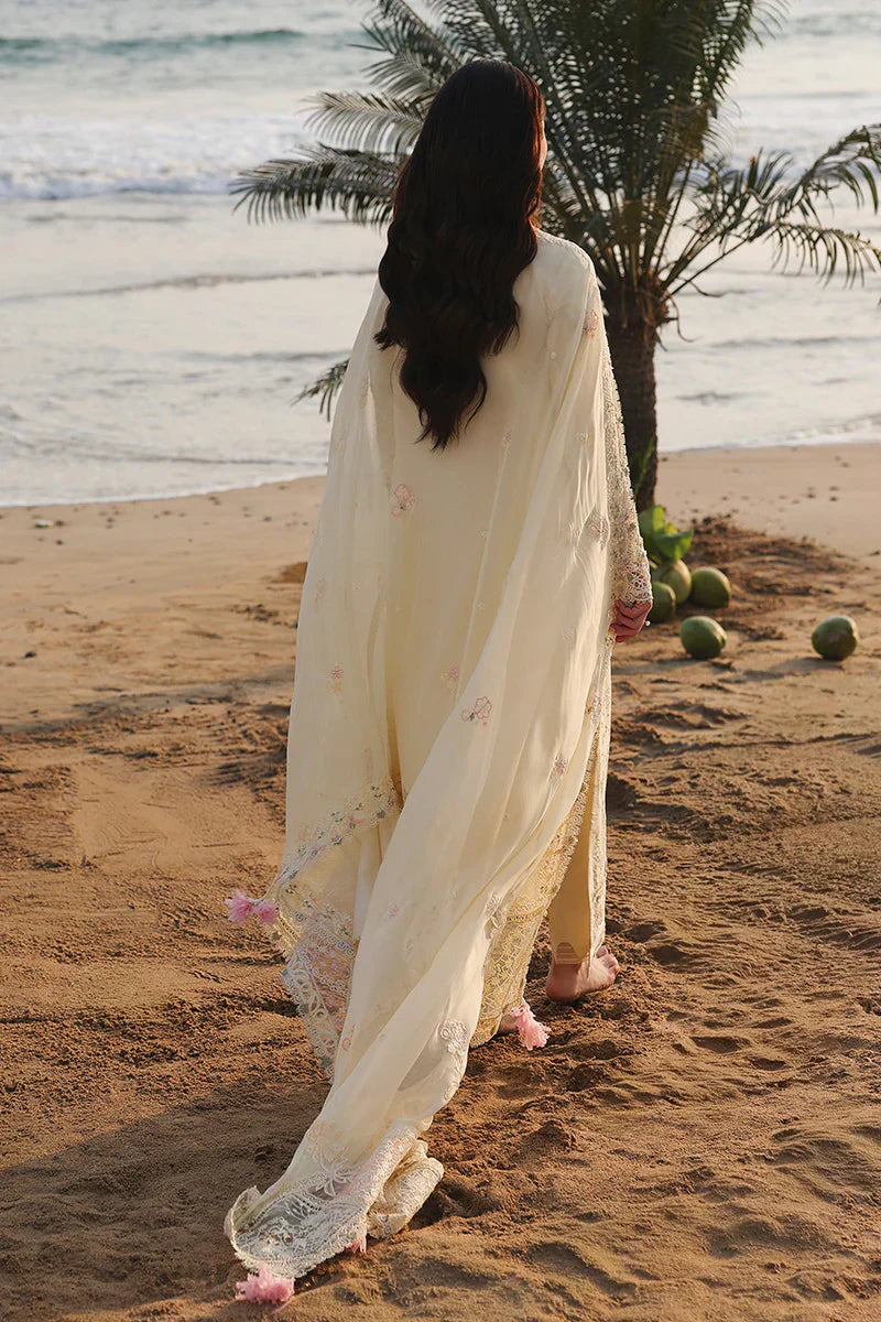 Coming Soon - Season’s Most Wanted Look 🌸