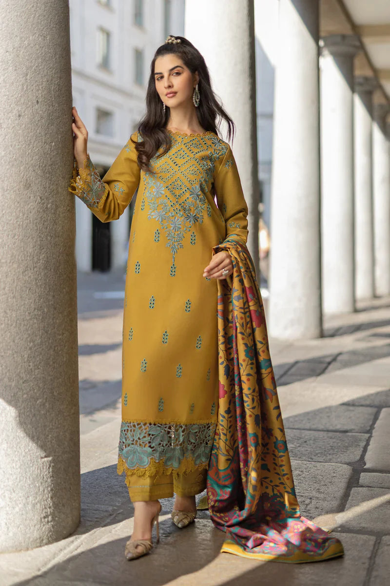 EVELYN DHANAK - HH605