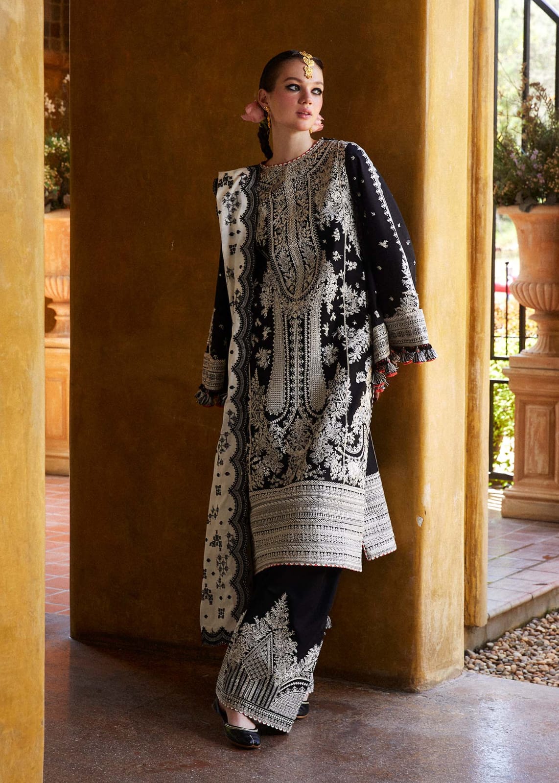 3PC Embroidery Suit Lawn-HH01