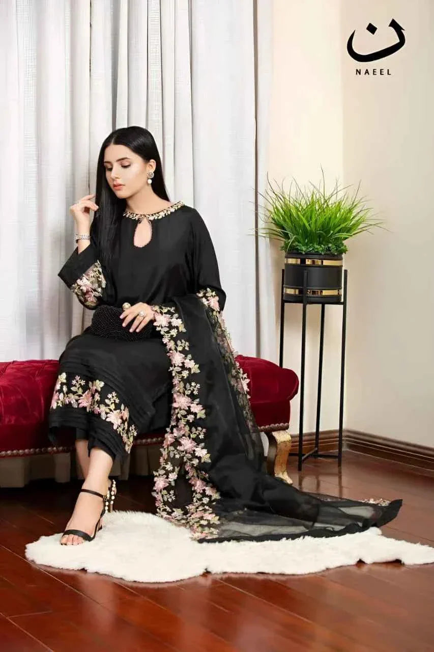 3PC EMBROIDERED LAWN SUIT - HH608